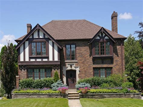 what is tudor home style